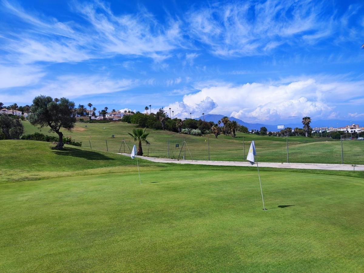 شقة 11 Modern Apt With Sea Views, Two Poolareas, Close To Parks & Beaches مانيلفا المظهر الخارجي الصورة